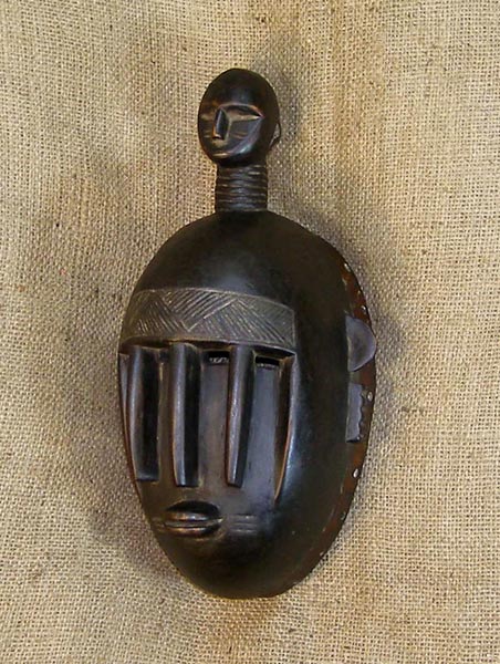 Kulango Mask 2 Left Angle