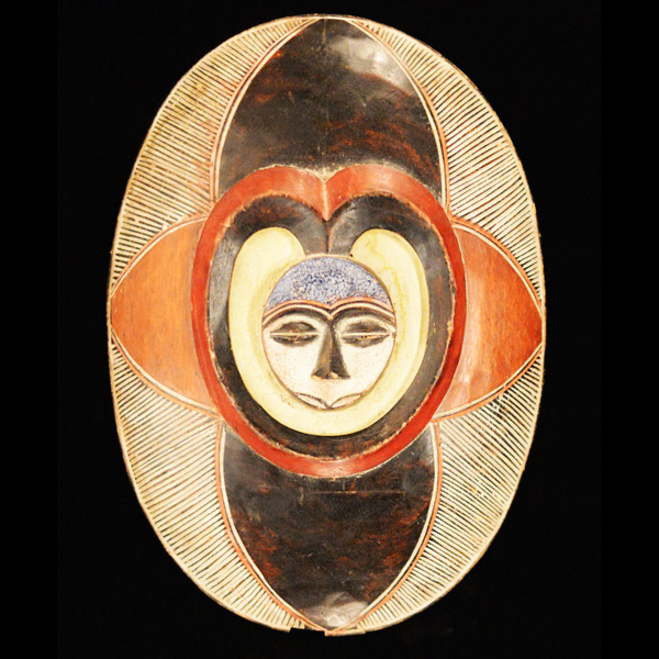 Kwele Shield 44 front