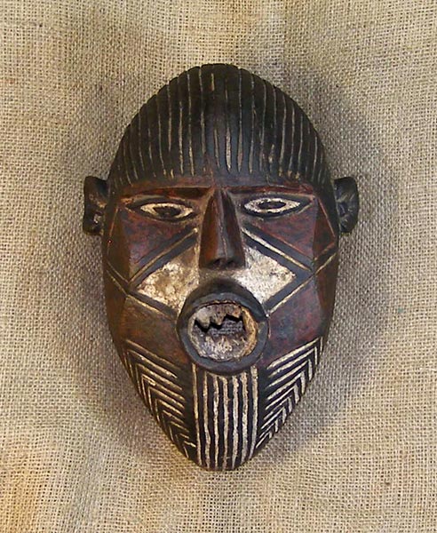 Luena Mask 1 front