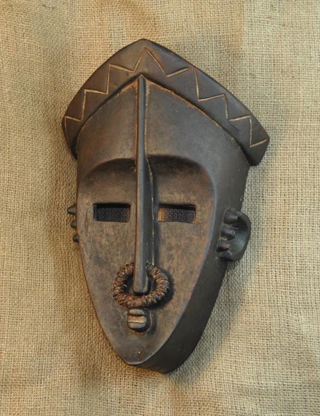 Lulua Mask 1 Left Angle