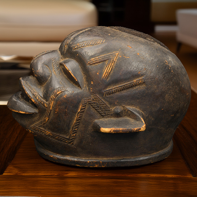 Makonde Lipiko Helmet-Mask 6 left side