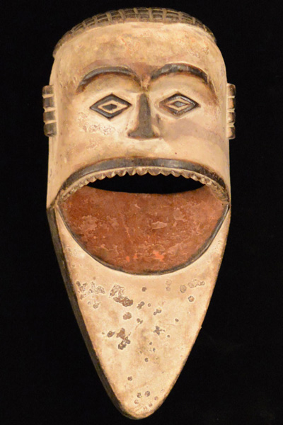 Mambila Mask 3 front