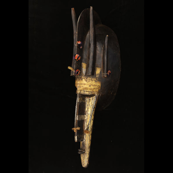 Marka Mask 50 Left Angle