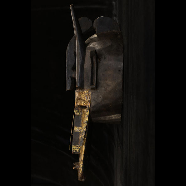Marka Mask 53 left side