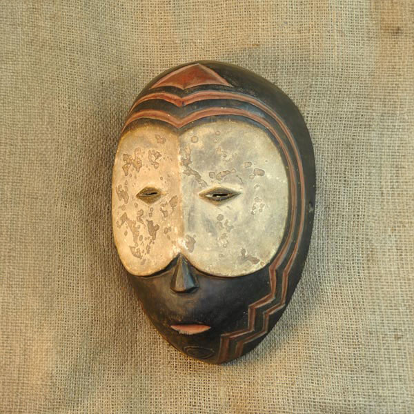 Mumuye Mask 3 Left Angle
