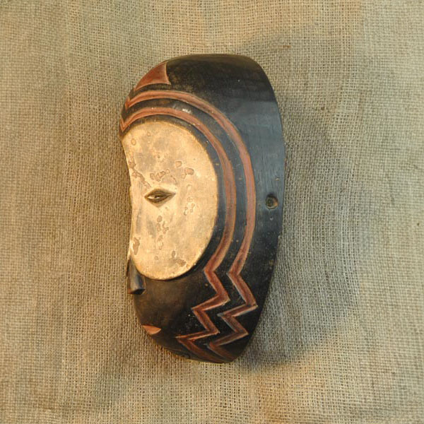 Mumuye Mask 3 Left