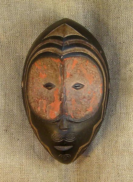 Mumuye Mask 2 front