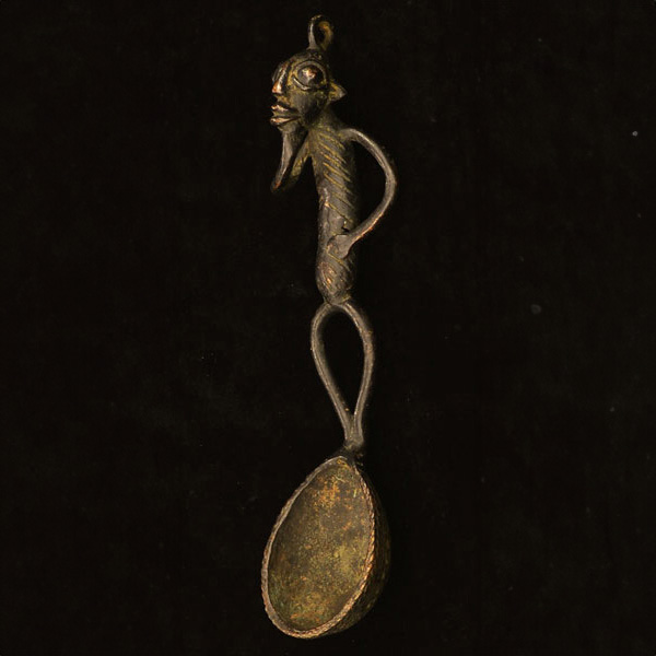 African Namji bronze Left Angle