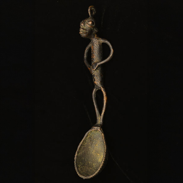 African Namji bronze Left Angle