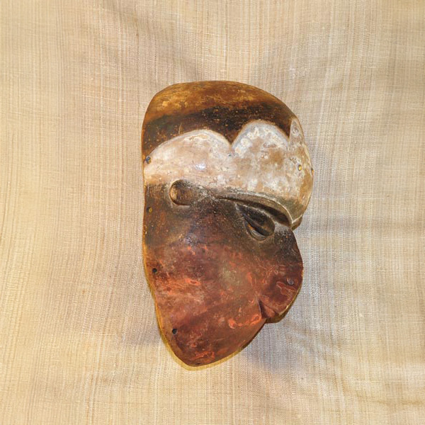 Pende Mask 15 Right Side