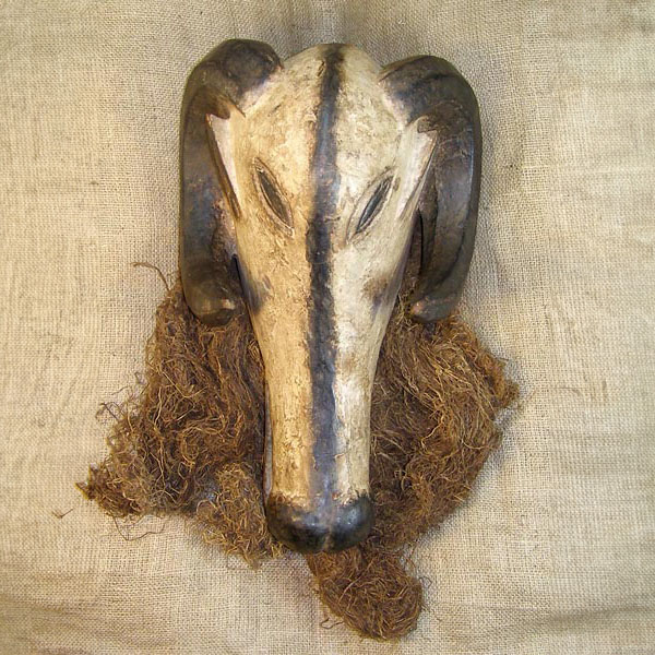 Pende Mask 10 front