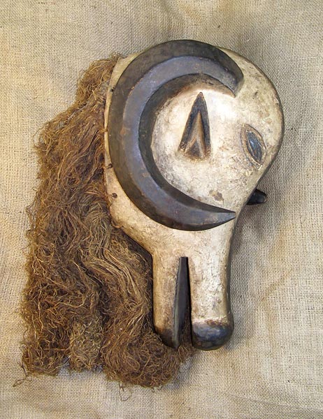 Pende Mask 10 Right Side