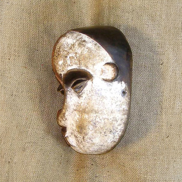 Pende Mask 12 Left