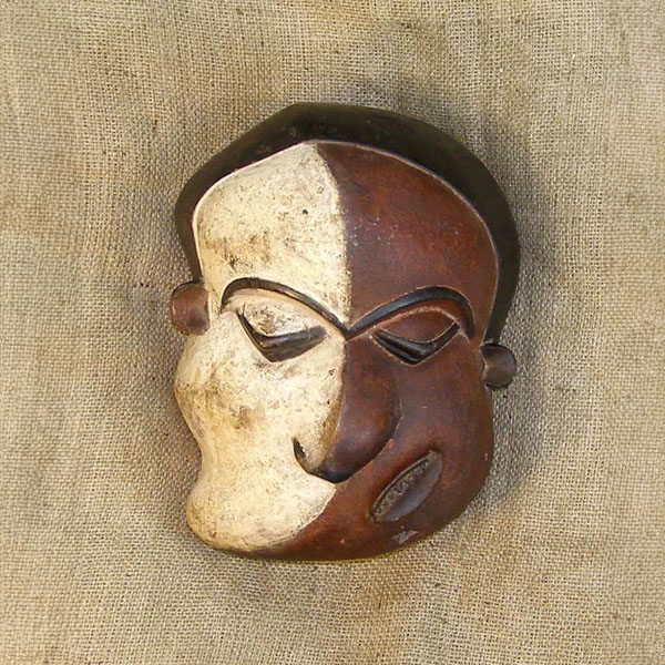 Pende sick man Mask 13 front