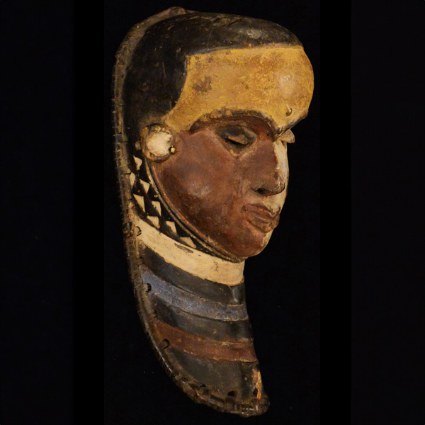 Pende Mask 18
