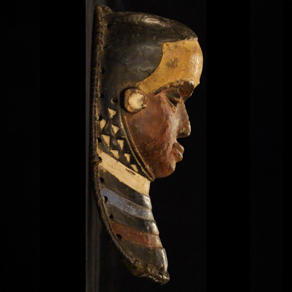 Pende Mask 18 Right Side