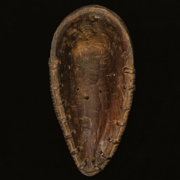 Pende Mask 19