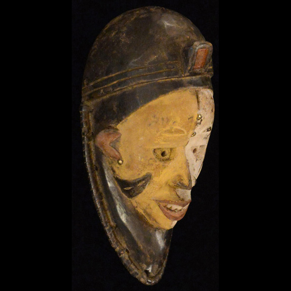 Pende Mask 19