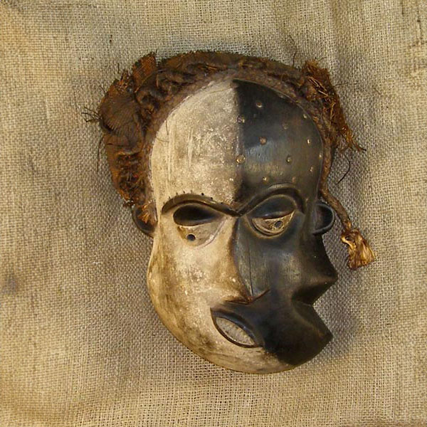 Pende Mask 8 front