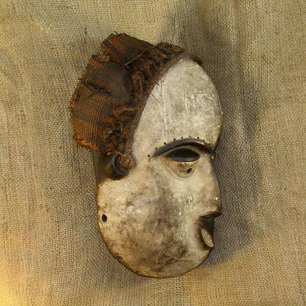 Pende Mask 8 Right Side