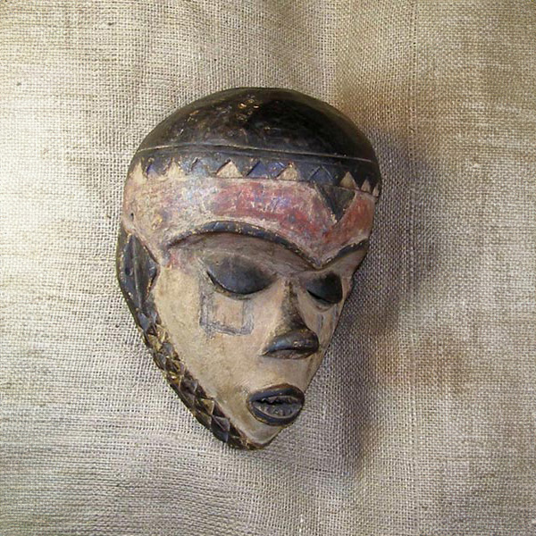 Pende Mask 6 