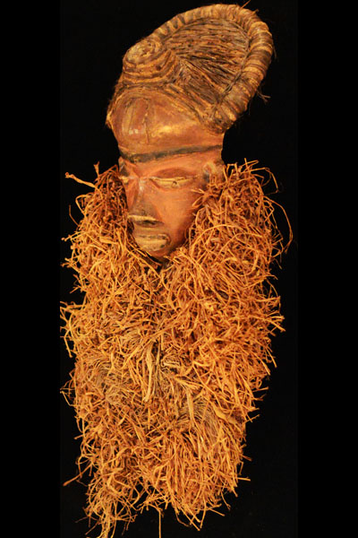 Pende Mask 7 Left Angle