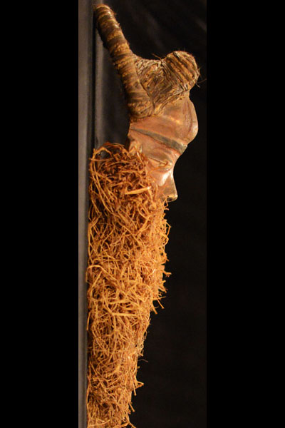 Pende Mask 7 Right Side
