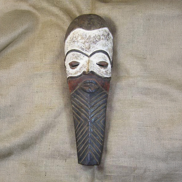 Pende Mask 1 front