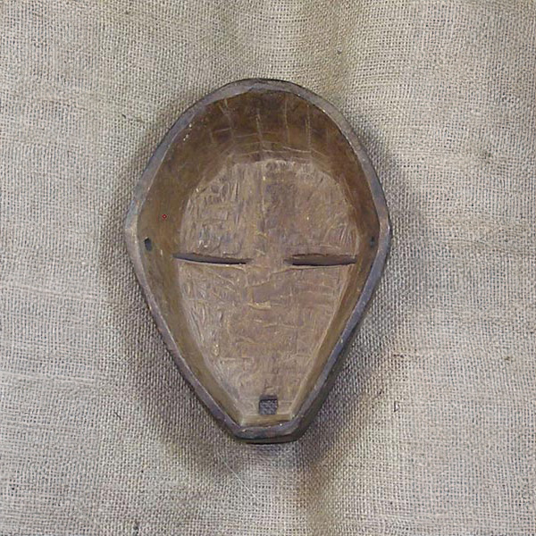 Pende Mask 4