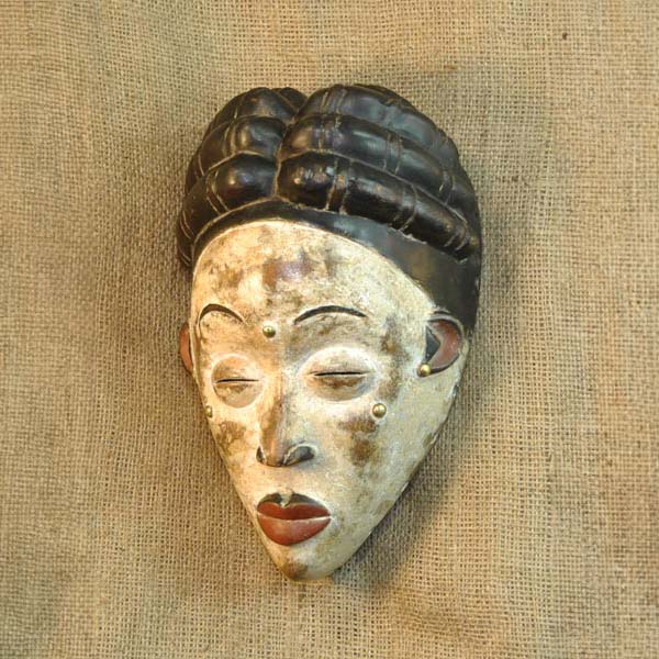 Punu Mask 34 Left Angle