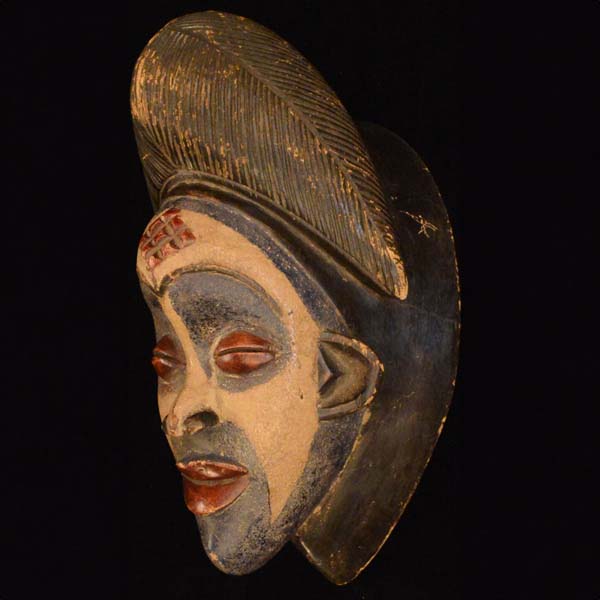 Punu Mask 12 Left Angle