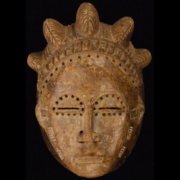 Punu Mask 36 front