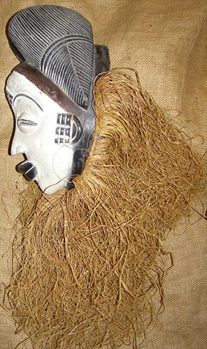 Punu Mask 15 Left Angle