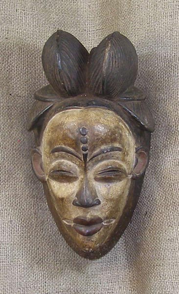 Punu Mask 26 front