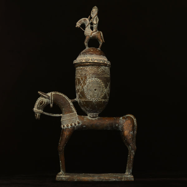 Sao Bronze Society Pot 2 left side