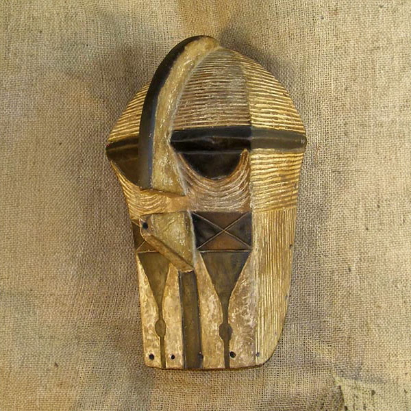 Songye Mask 30 Left Angle