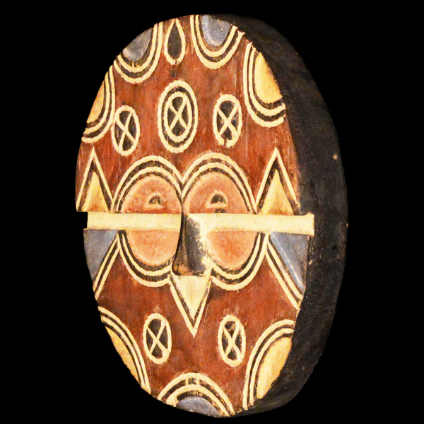 Teke Mask 27 Left Angle