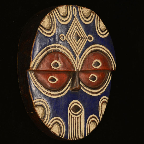 African Teke mask 39 Right Angle
