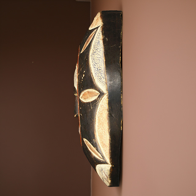 Teke Mask 45 left side