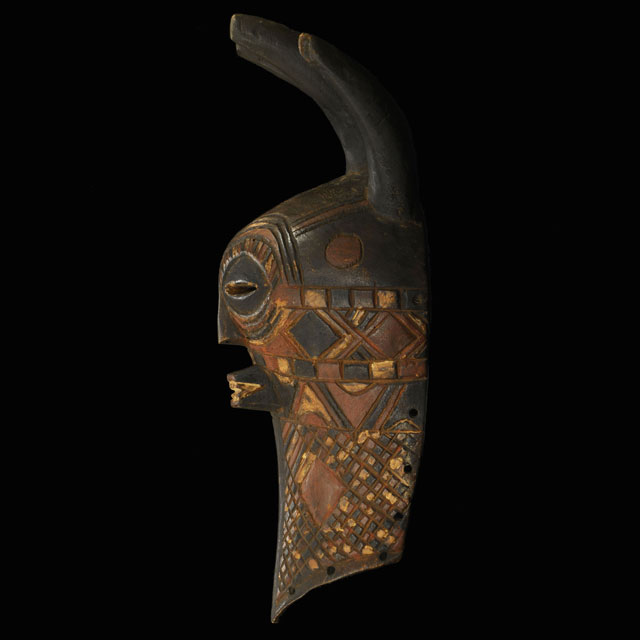 Tetela Mask 10 left side