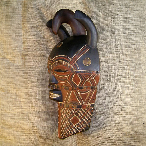Tetela Mask 2 Left