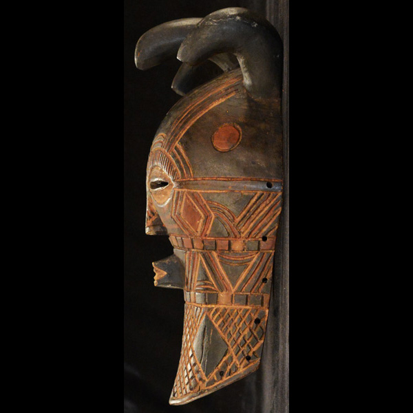 Tetela Mask 3 left side