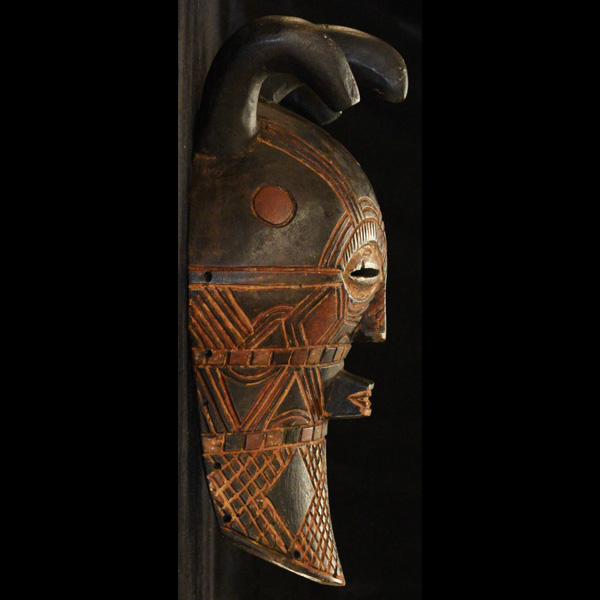 Tetela Mask 3 Right Side