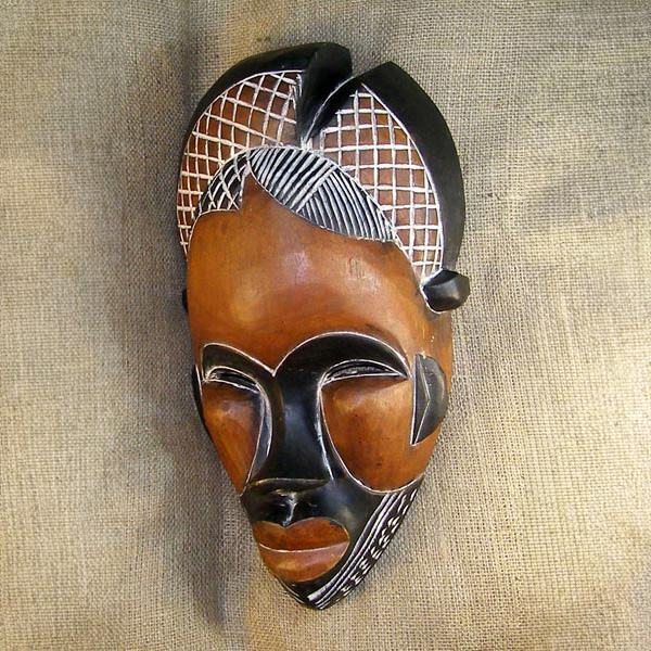 Tikar Mask 32 Left Angle