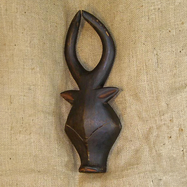 Tikar Mask 36 Left Angle