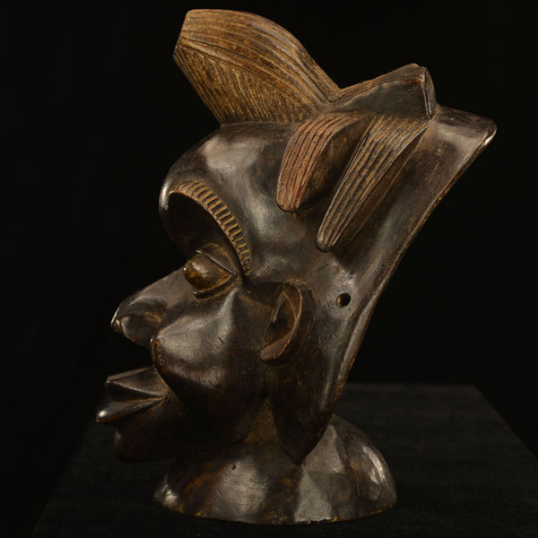 African Tikar mask left side
