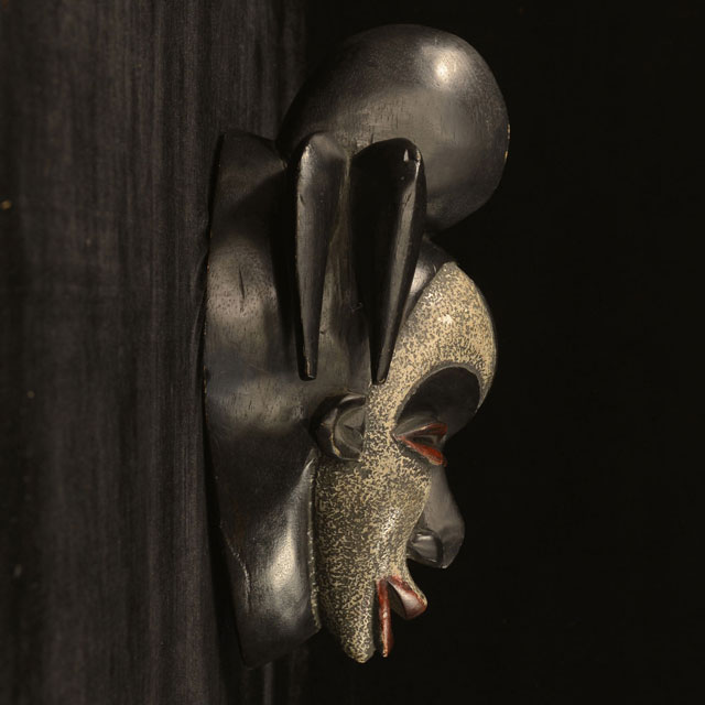African Tikar mask Right Side