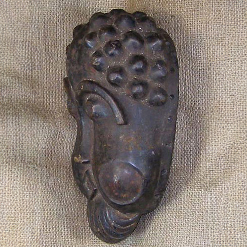 Tikar Mask 29 left side
