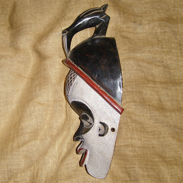 Tikar Mask 22 Left Angle