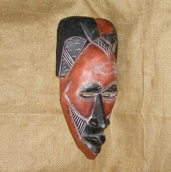 Tikar Mask 23 left side